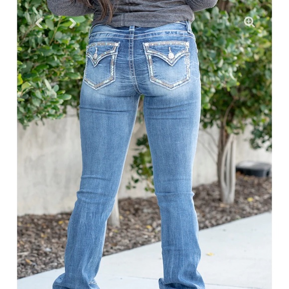 Miss me Mid-Rise Boot cut Jeans - Picture 2 of 12